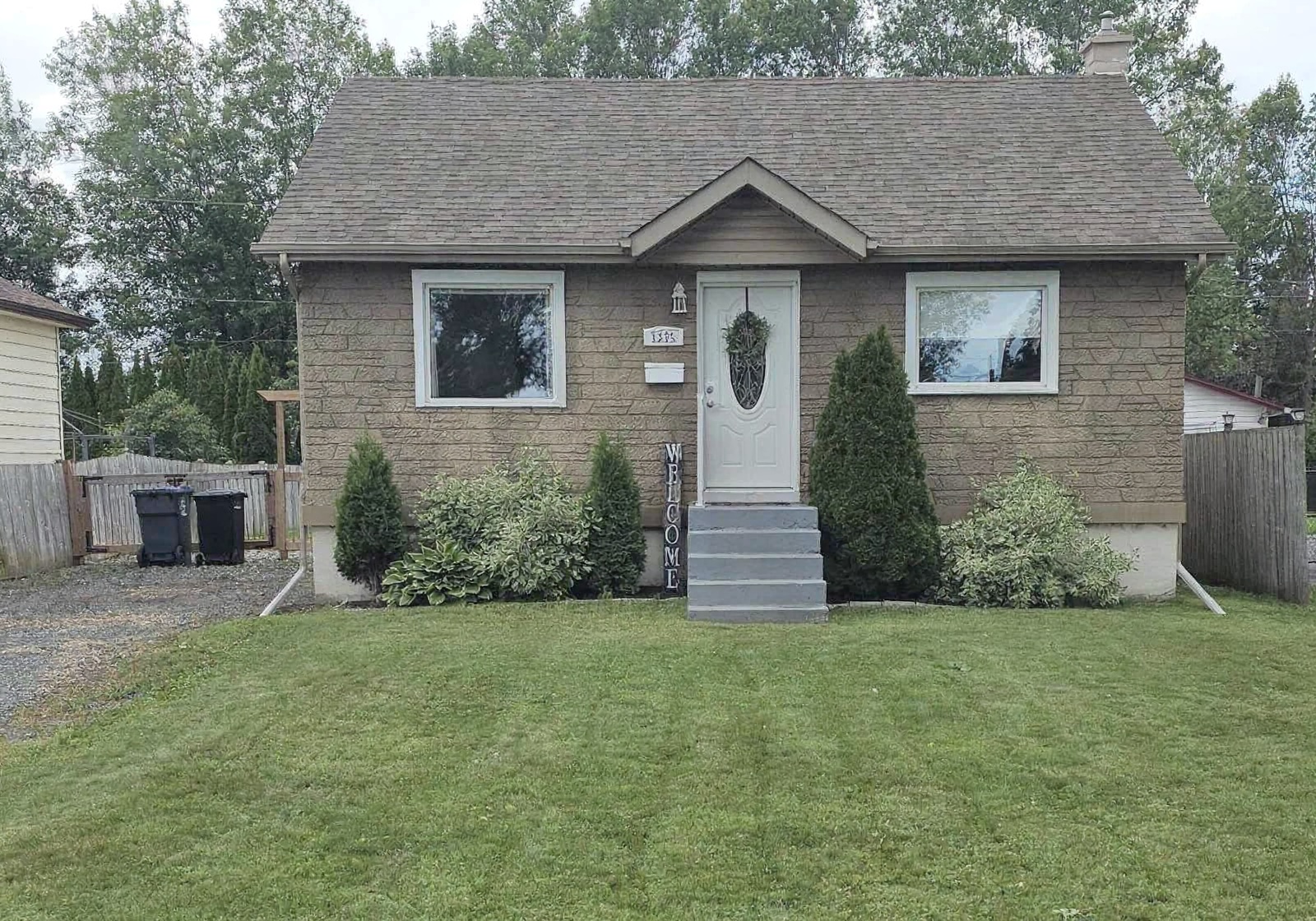1325 Wallbridge AVE Thunder Bay, Ontario P7E3K7